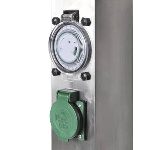 Pelare i rostfritt stål med utomhusuttag och timer