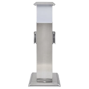 Pelare i rostfritt stål med utomhusuttag och lampa