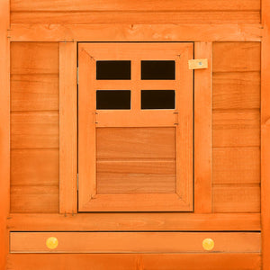 Utebur med inhägnad brun massivt granträ