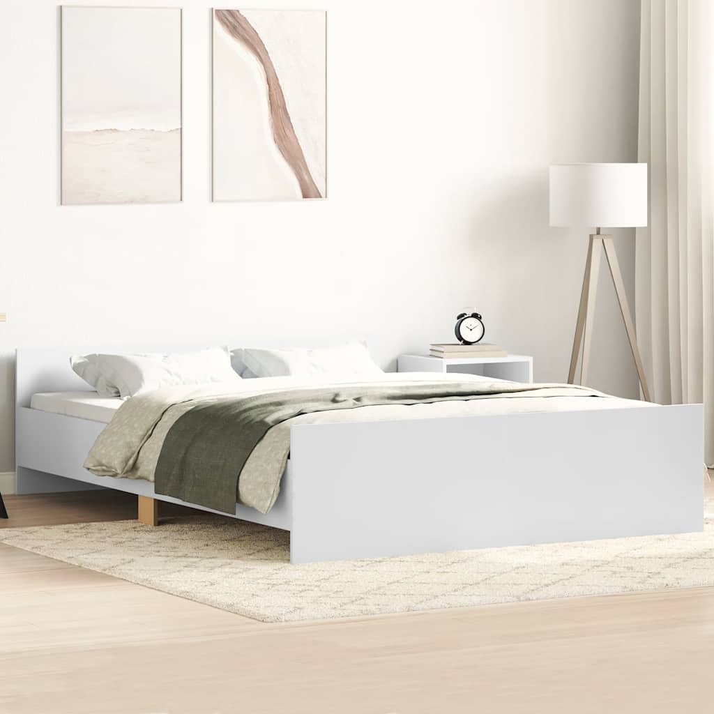 Sängram med huvudgavel och fotgavel vit 140x200 cm