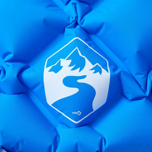 Uppblåsbar campingmadrass med kudde 1 person blå