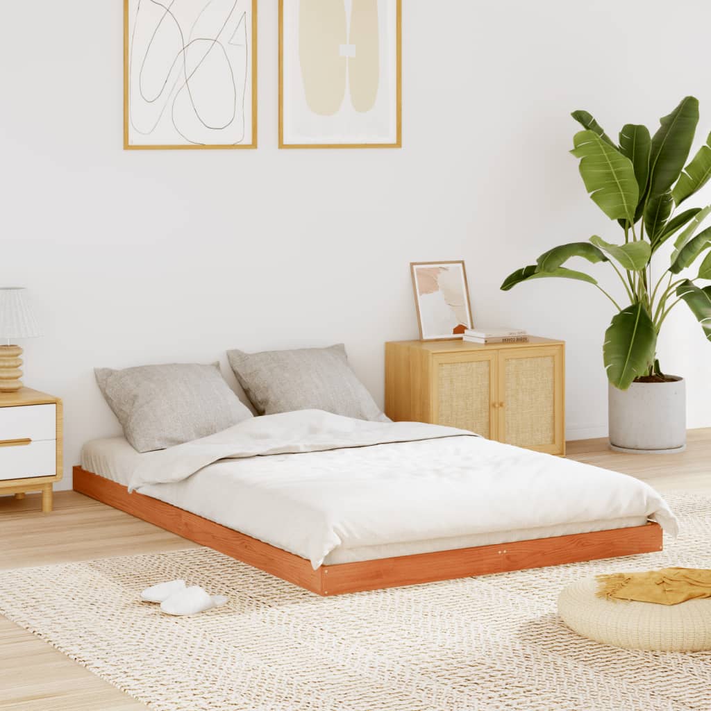 Sängram vaxad brun 140x200 cm massiv furu